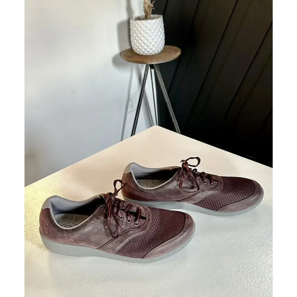 Clarks CloudSteppers Sillian Emma Size 10 Women's Purple Casual Shoes